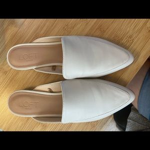 Loft outlet slides 7M off white -  like new - worn once